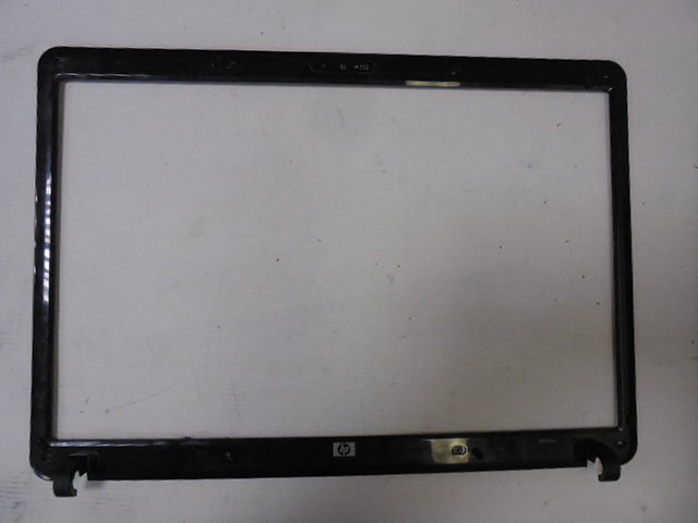 Přední kryt LCD - HP Compaq 6830s
