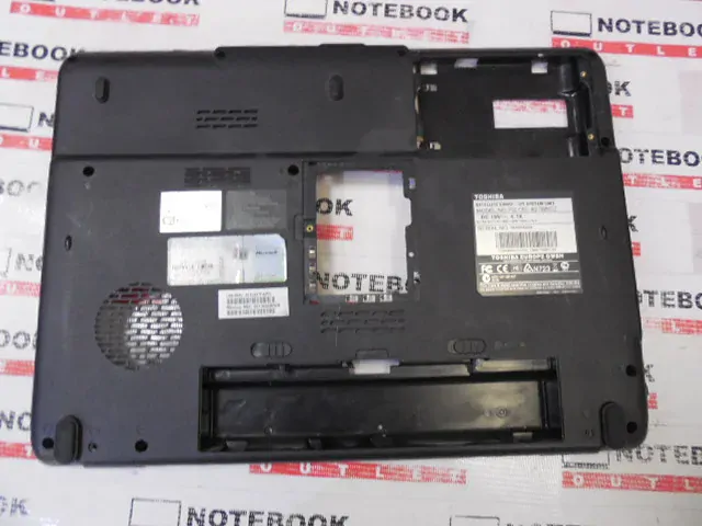 Spodní vana - Toshiba Satellite L300D