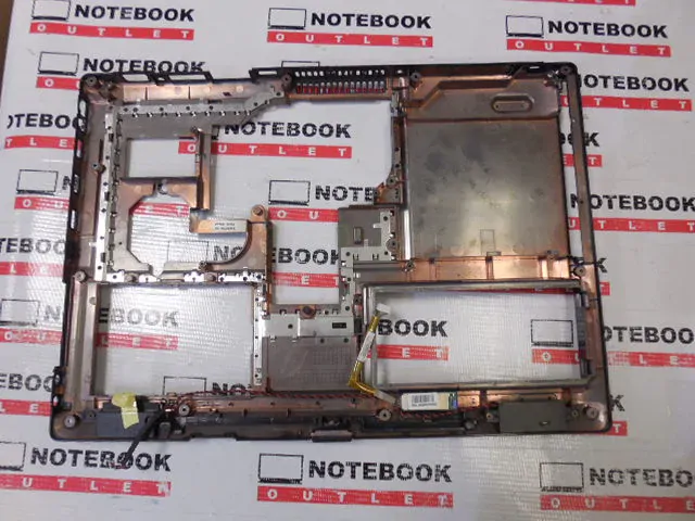 Spodní vana - ASUS F5R