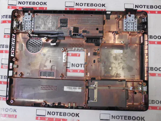 Spodní vana - Toshiba Satellite L350-10B