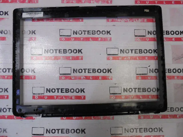 Přední kryt LCD - Toshiba Satellite L300D