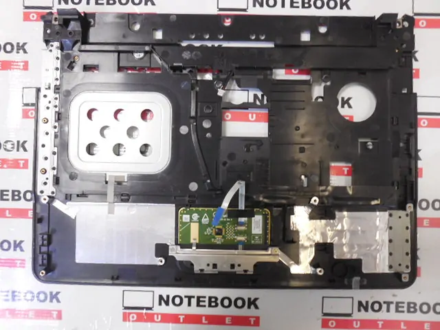 Horní kryt / Palmrest pro HP COMPAQ 6730S, 6735S černý