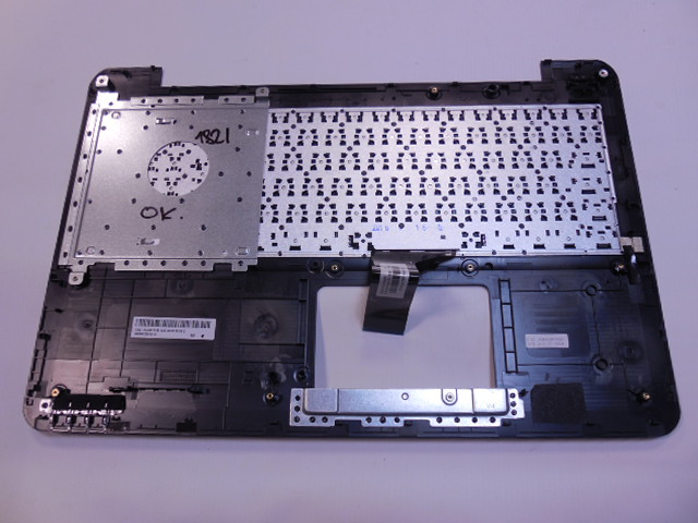 Horní kryt / Palmrest pro ASUS X555U