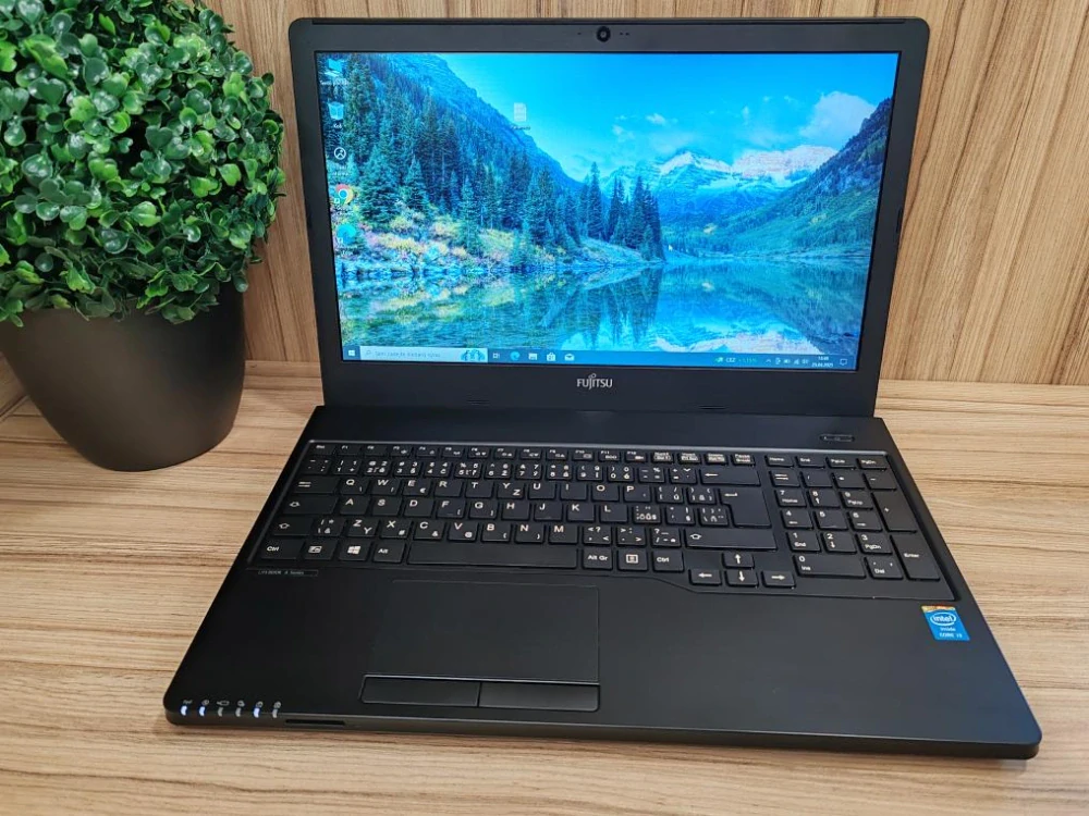 Fujitsu Lifebook A555