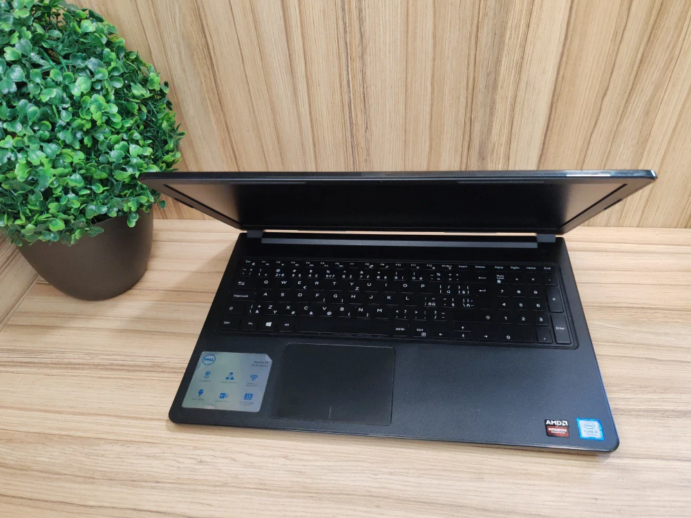 Dell Vostro 15 - i5 (3568)