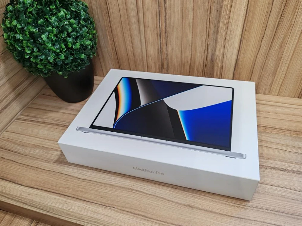 MacBook Pro (16palcový, 2021)