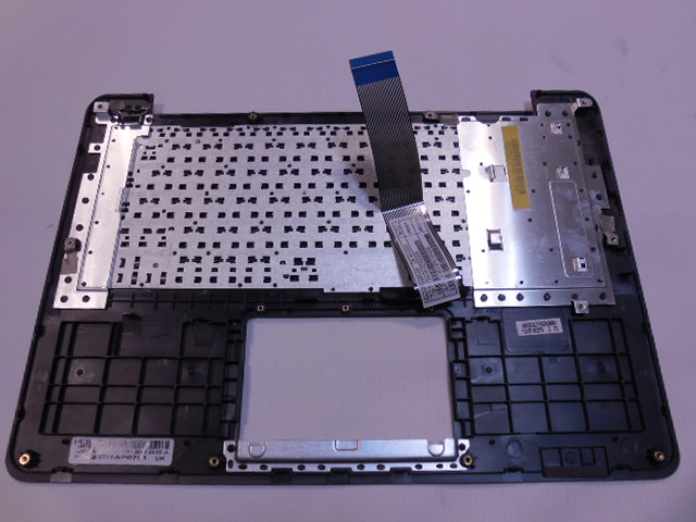 Horní kryt / Palmrest s klávesnicí pro ASUS R301L