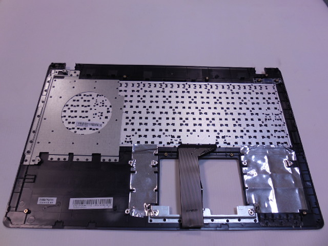 Horní kryt / Palmrest s klávesnicí pro ASUS R510V