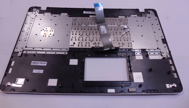 Horní kryt / Palmrest s klávesnicí pro ASUS F751L