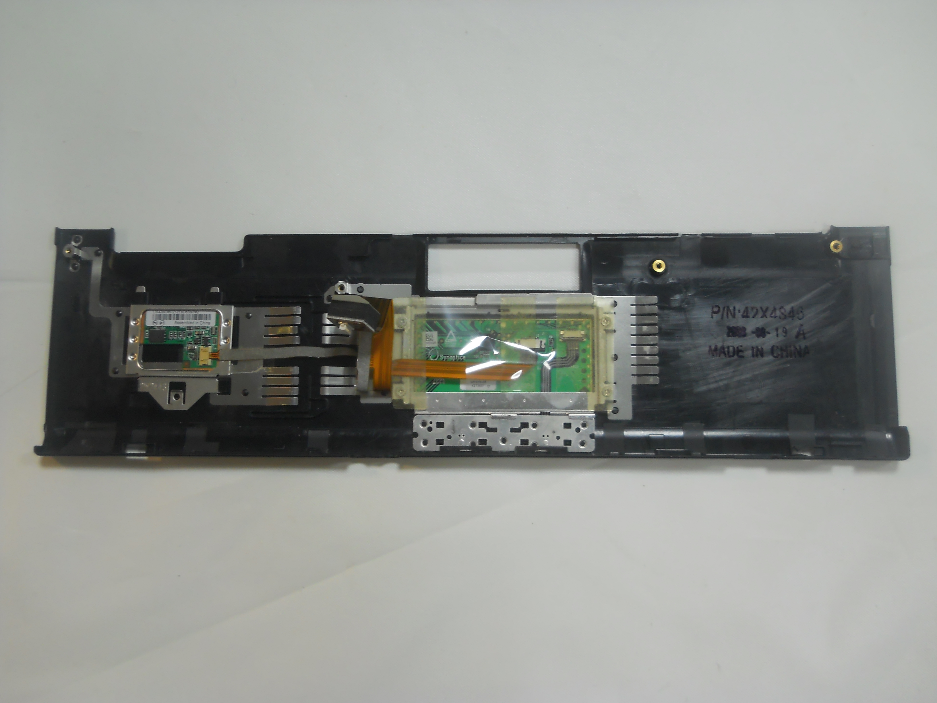 Horní kryt / Palmrest Spodní část s touchpadem pro Lenovo ThinkPad T61