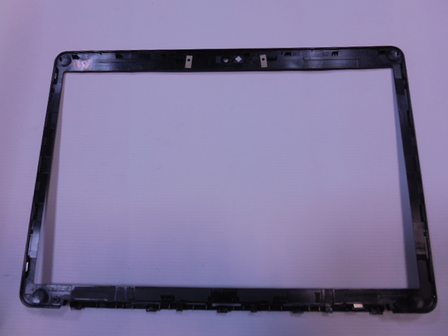 Přední kryt LCD / Front bezel LCD pro HP Pavilion DV5