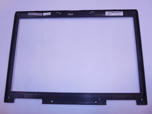Přední kryt LCD / Front bezel LCD pro Dell Latitude D830 (PP04X)