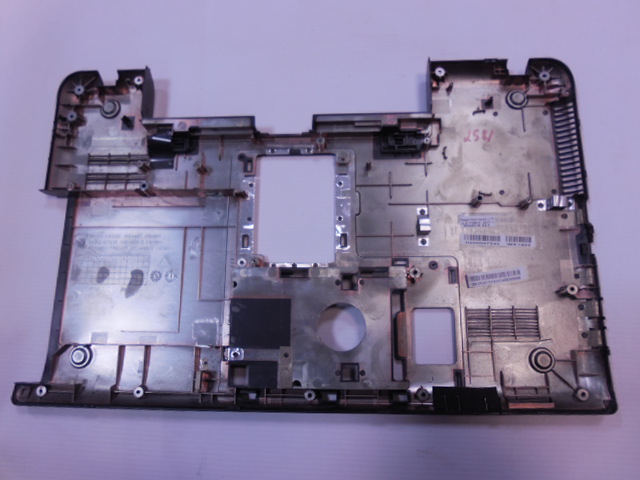 Spodní vana / Bottom case pro Toshiba Satellite C50D-A-138