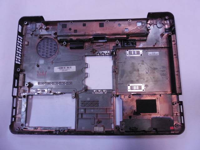 Spodní vana / Bottom case pro Toshiba Satellite A300D-214
