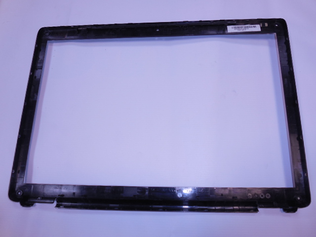 Přední kryt LCD / Front bezel LCD pro Toshiba Stellite L355