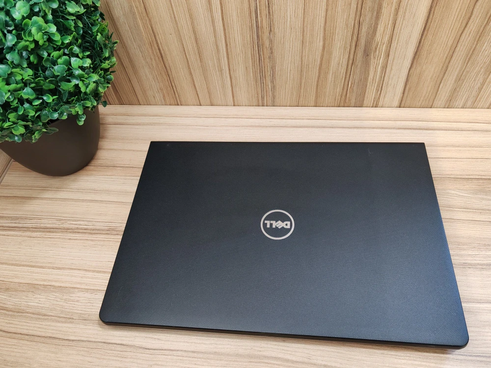 Dell Vostro 15 - i5 (3568)