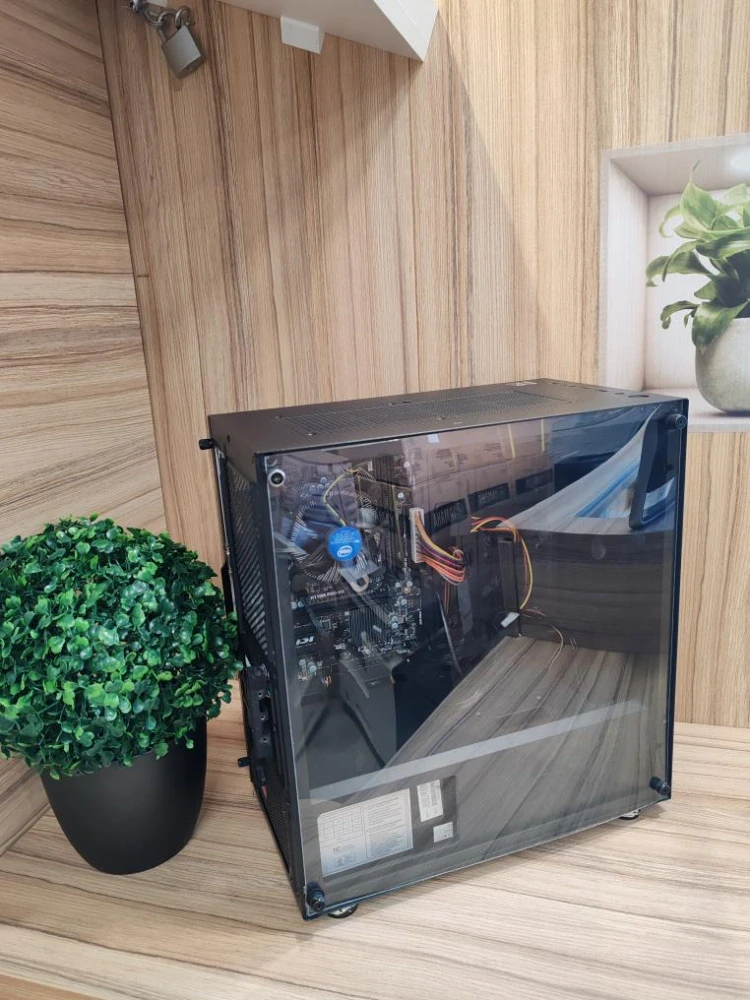 Stolní PC Intel