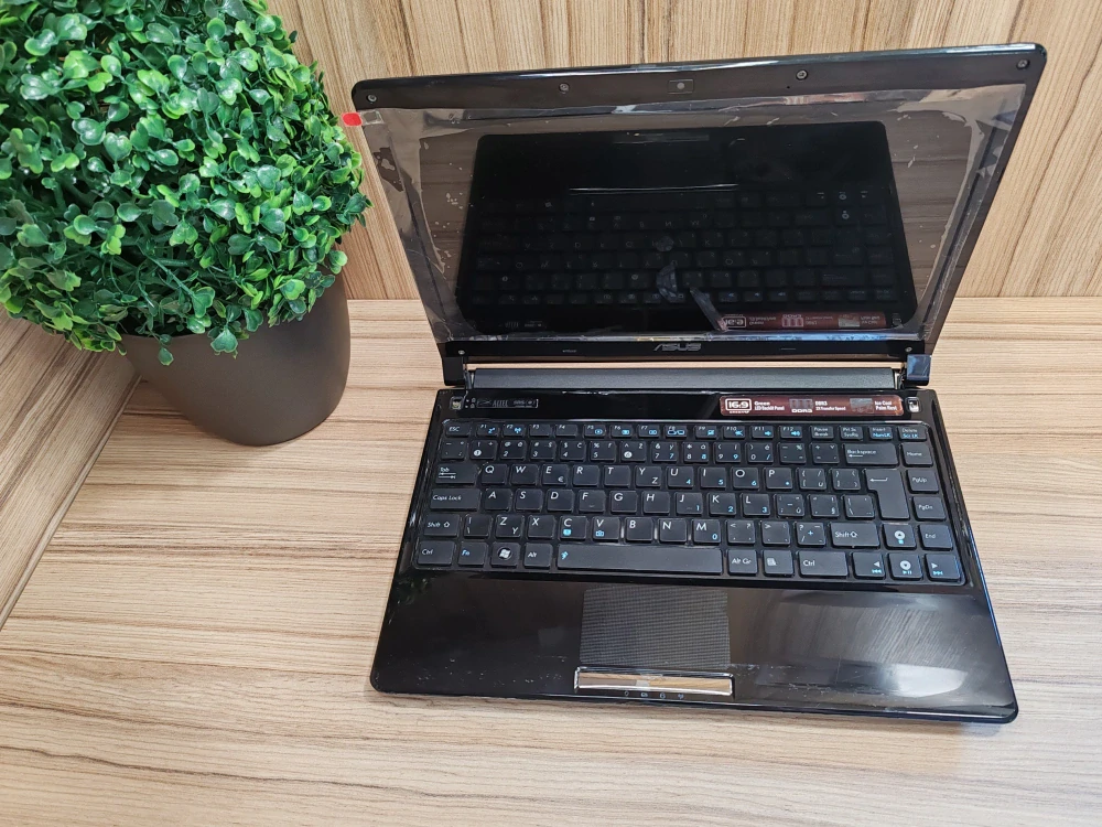Asus UL30A-QX141X