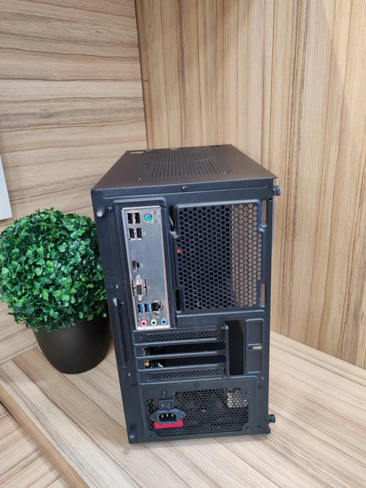 Stolní PC Intel