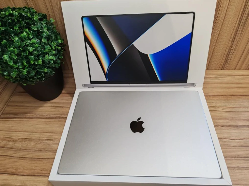 MacBook Pro (16palcový, 2021)