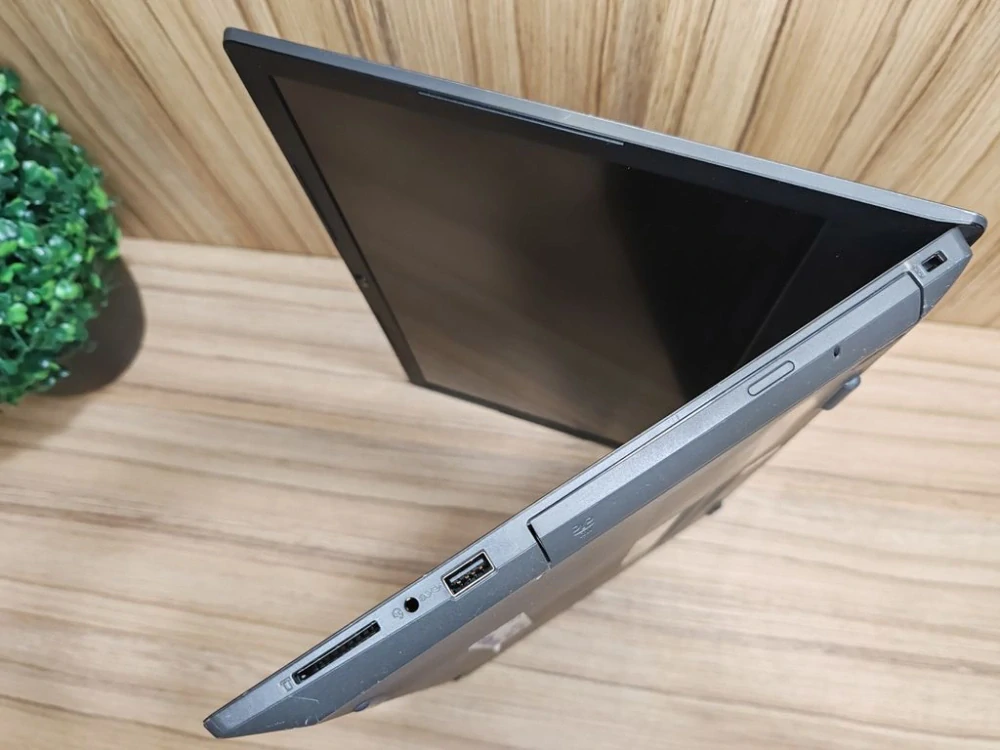 Lenovo V330-15IKB