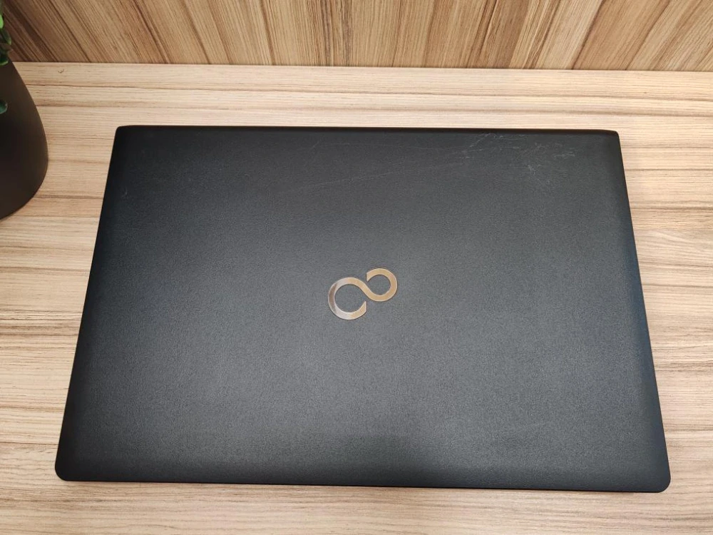 Fujitsu Lifebook A555