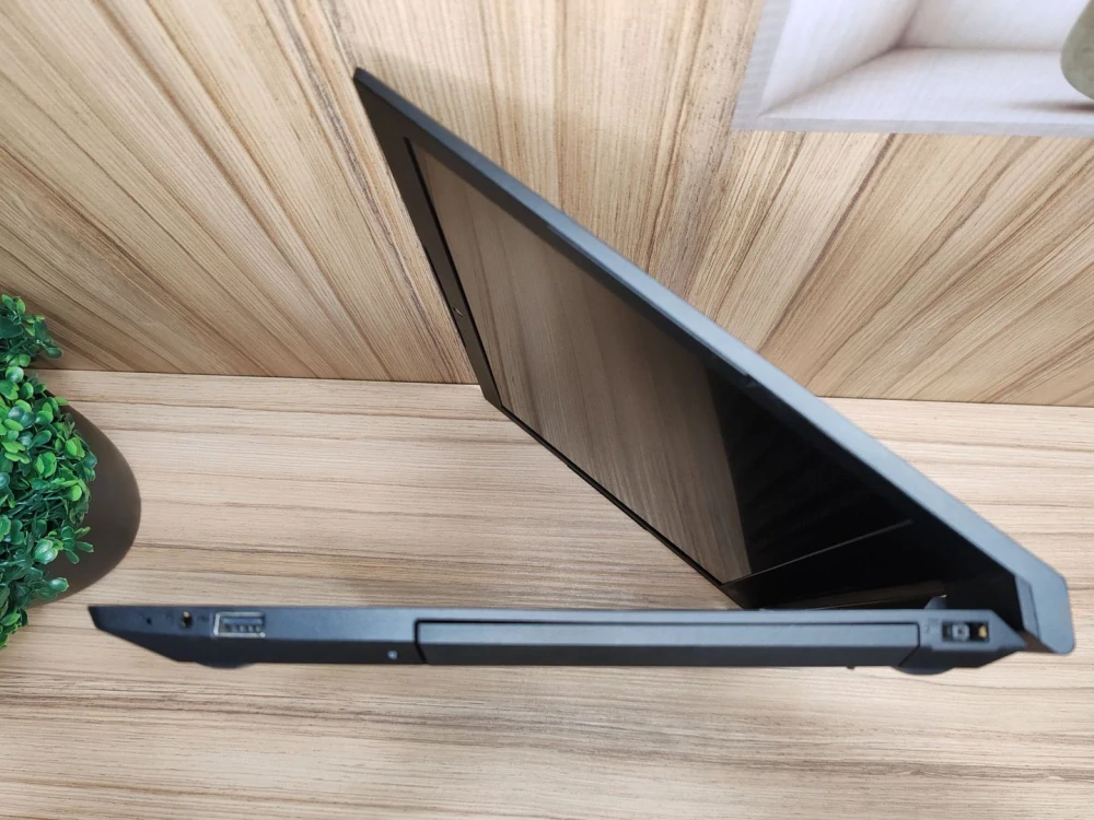 Lenovo IdeaPad V310 - i3