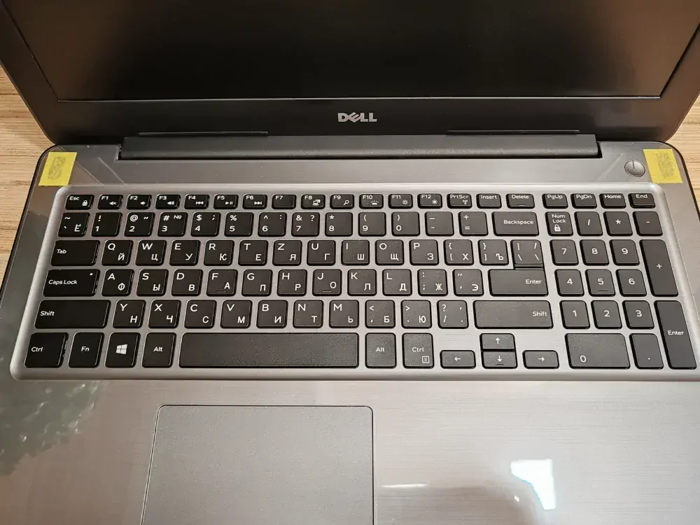 DELL INSPIRON 15 5567 P66F
