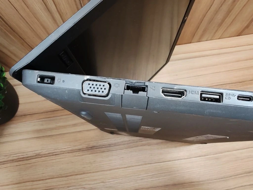 Lenovo V330-15IKB